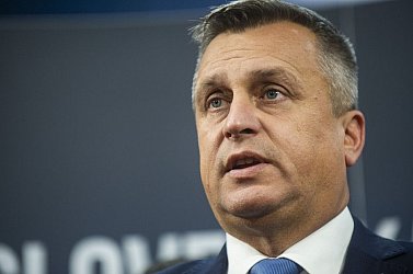 Danko az Oroszország elleni szankciócsomagot és Blanárt bírálta  