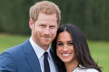 Harry és Meghan megmutatták újszülött fiukat