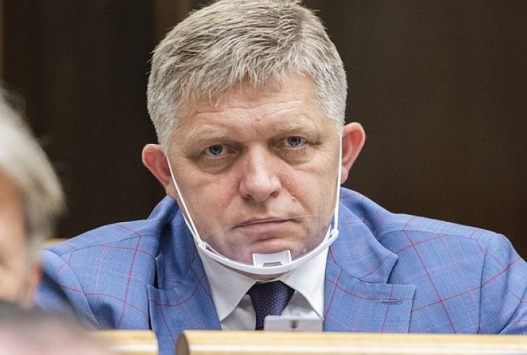 Fico szerint elfogadhatatlan, hogy rögzítsék a magánbeszélgetéseit