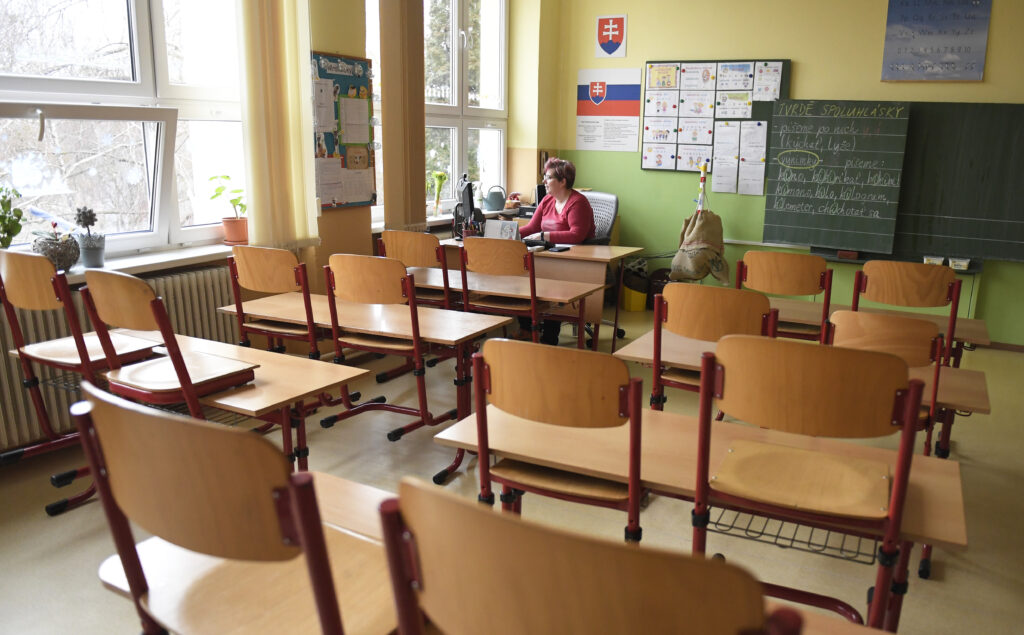 2021-ben összesen 90 ezer pedagógus volt Szlovákiában