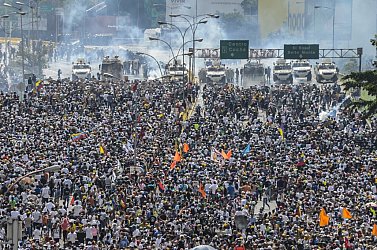 Venezuelai válság - Washington újabb szankciókat rendelt el, és további lépéseket ígér