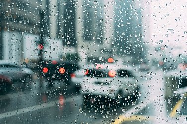 Jégesőre figyelmeztetnek a meteorológusok 